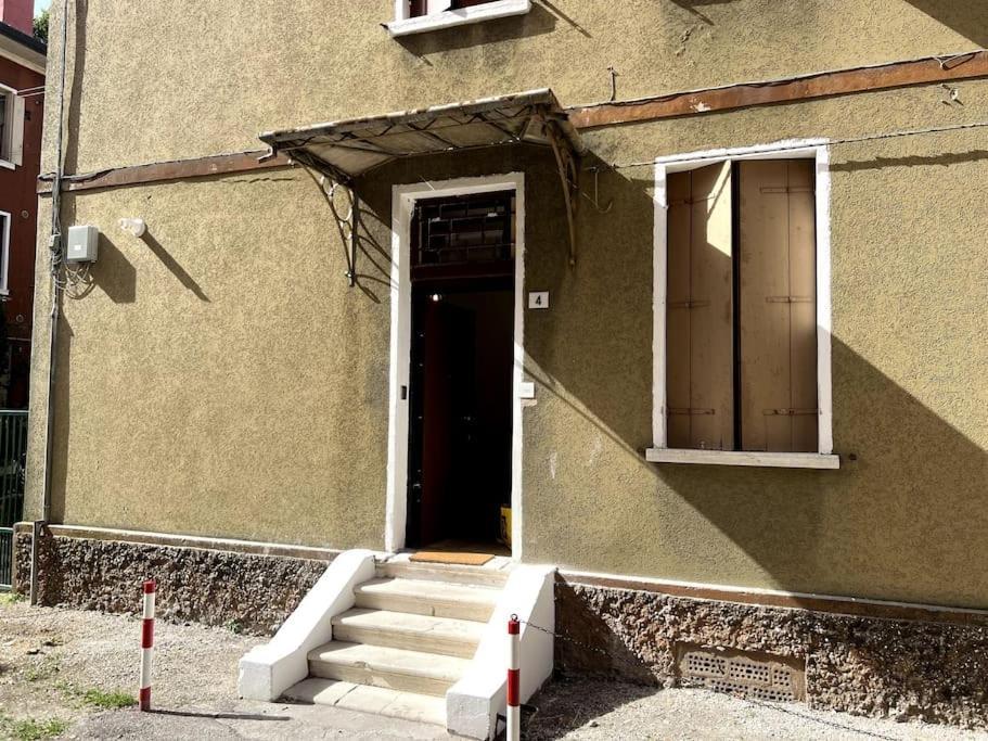 100 Mt To Station Venezia,free Parking,shuttle Airport Gorizia