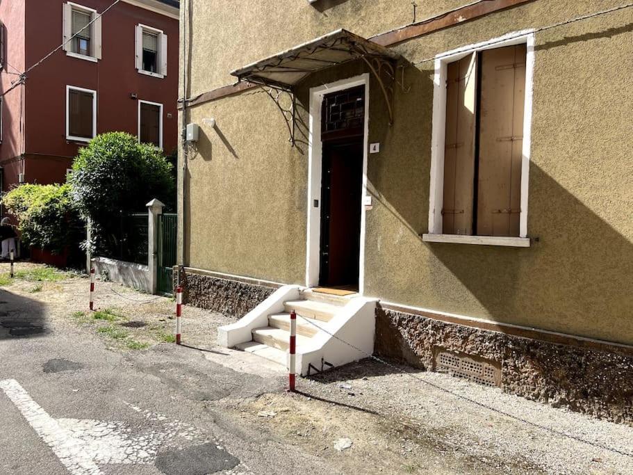 Apartamento 100 Mt To Station Venezia,free Parking,shuttle Airport Gorizia Mestre